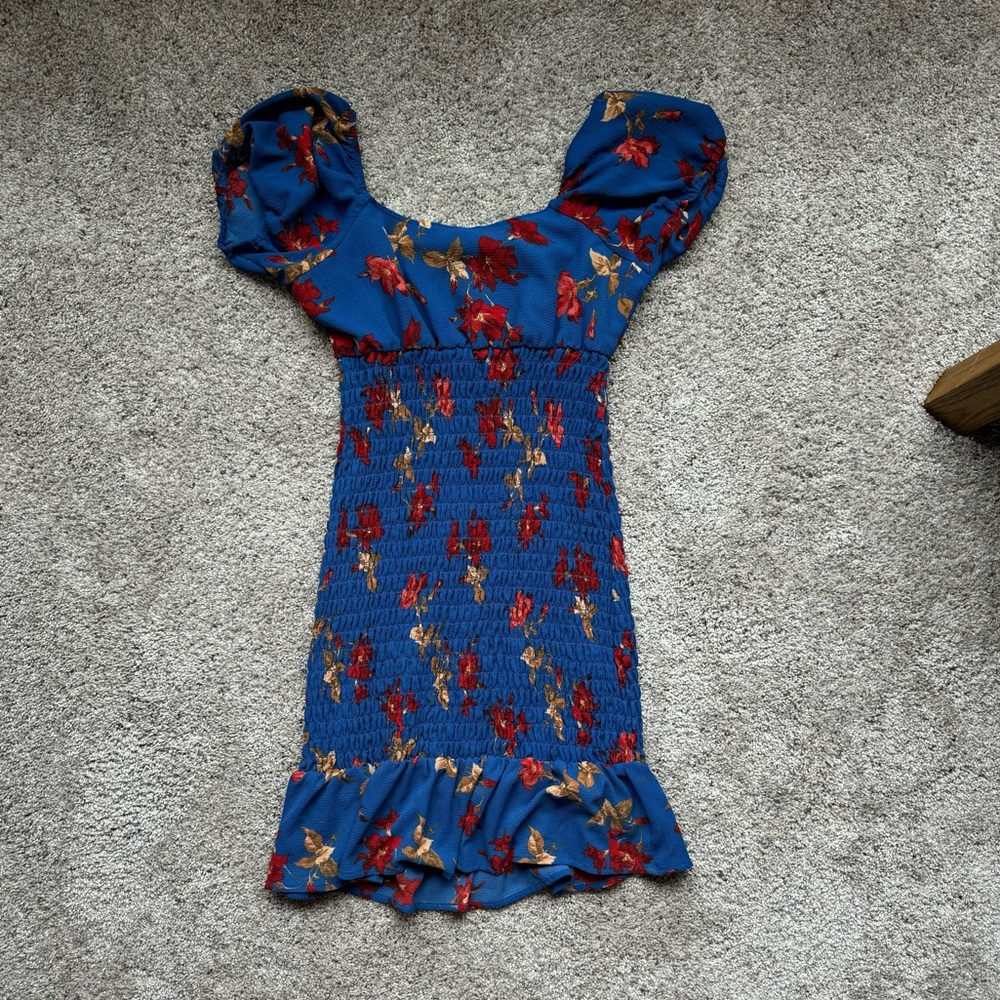 Leith Mini Dress Ruched Size XS Blue and Red Flowers